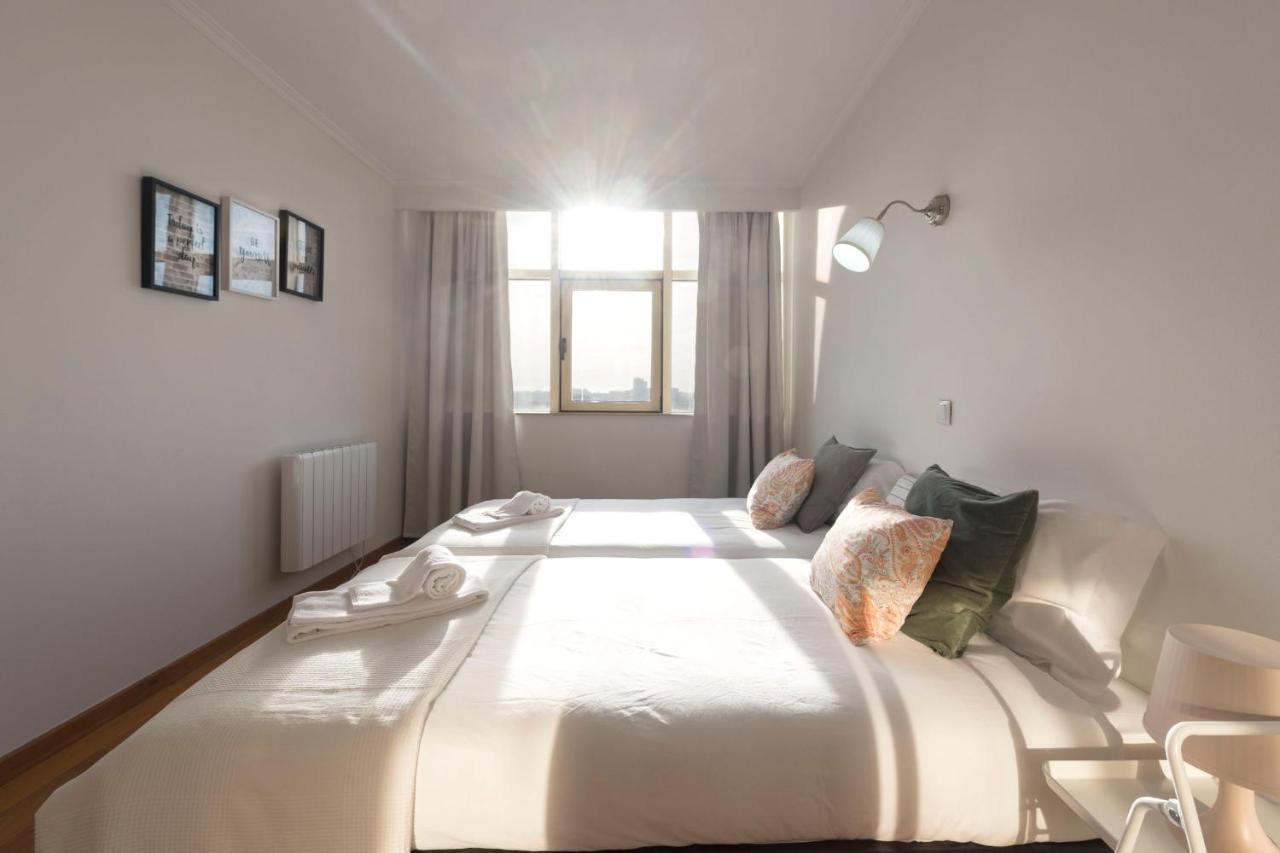Lovelystay - 1Br Flat With Stunning Views Over Porto Vila Nova de Gaia Exterior foto
