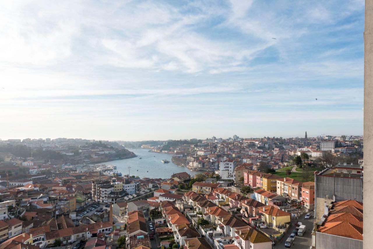 Lovelystay - 1Br Flat With Stunning Views Over Porto Vila Nova de Gaia Exterior foto